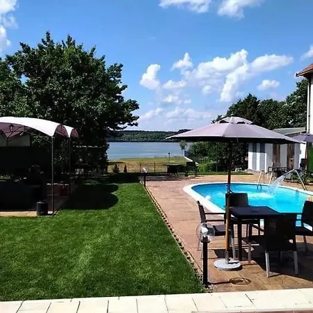 Private Lux Mila With Swimming Pool By The Danube, Sleeps 18