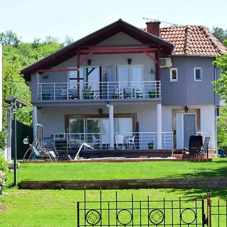 Private Lux Mila With Swimming Pool By The Danube, Sleeps 18 Villa