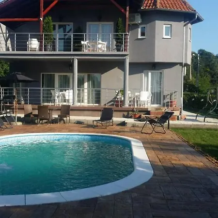 Private Lux Mila With Swimming Pool By The Danube, Sleeps 18 * Smederevo
