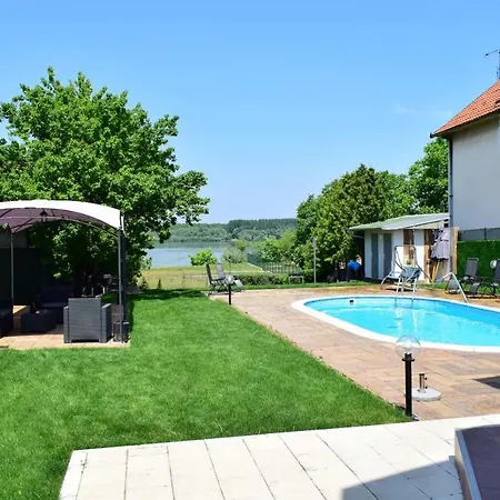 Private Lux Mila With Swimming Pool By The Danube, Sleeps 18